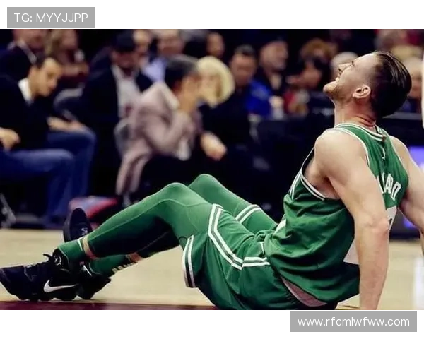 比尔遭遇伤病困扰休赛期膝盖手术本季上场时间受限情况堪忧